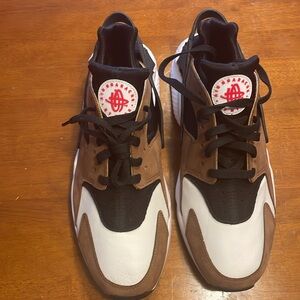 Nike air huarache LE